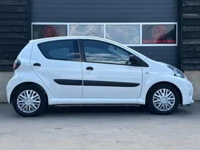 Toyota Aygo - Thumbnail 38