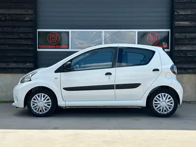 Toyota Aygo - Thumbnail 8