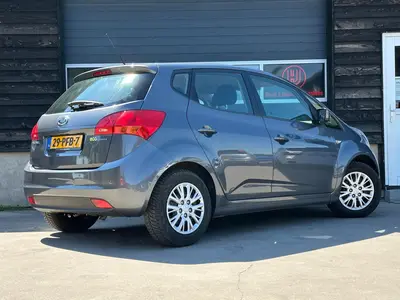 Kia Venga - Thumbnail 4