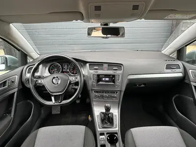 Volkswagen Golf - Thumbnail 12