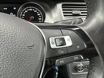 Volkswagen Golf - Thumbnail 20