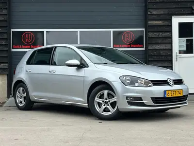 Volkswagen Golf - Thumbnail 3