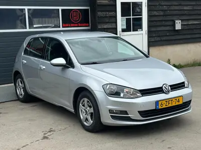 Volkswagen Golf - Thumbnail 29