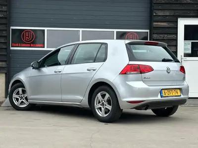 Volkswagen Golf - Thumbnail 4