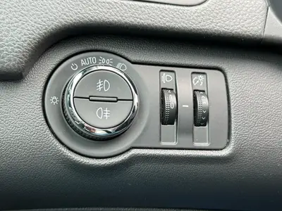 Opel Insignia - Thumbnail 25