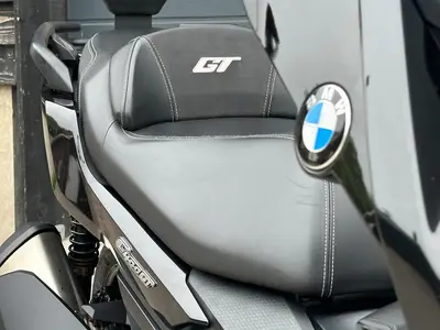 BMW - Thumbnail 11