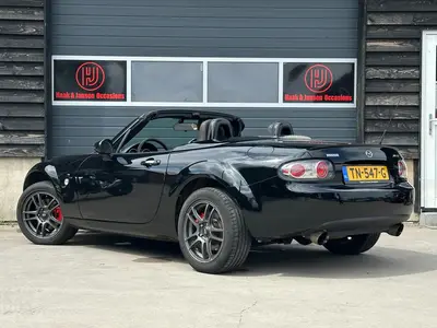 Mazda MX-5 - Thumbnail 3