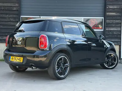 MINI Countryman - Thumbnail 4