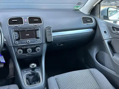 Volkswagen Golf - Thumbnail 12