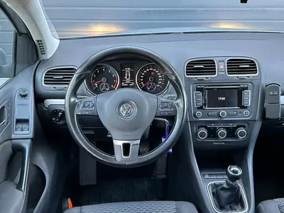 Volkswagen Golf - Thumbnail 14