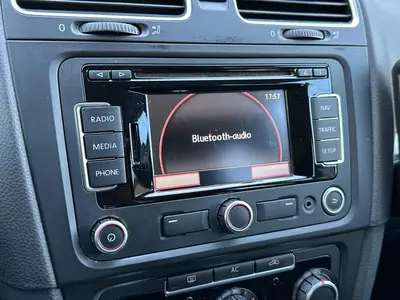 Volkswagen Golf - Thumbnail 16