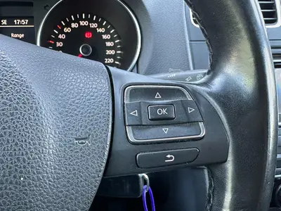 Volkswagen Golf - Thumbnail 19