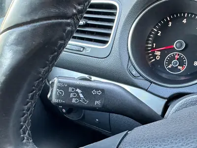 Volkswagen Golf - Thumbnail 22