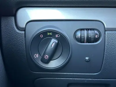 Volkswagen Golf - Thumbnail 23