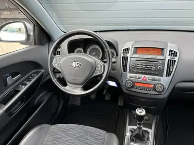 Kia cee'd - Thumbnail 13