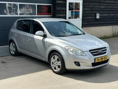 Kia cee'd - Thumbnail 26