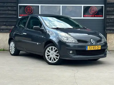Renault Clio - Thumbnail 3