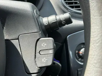 Renault Clio - Thumbnail 23