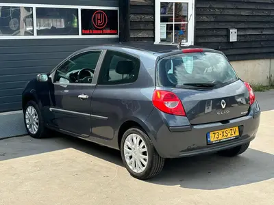 Renault Clio - Thumbnail 28