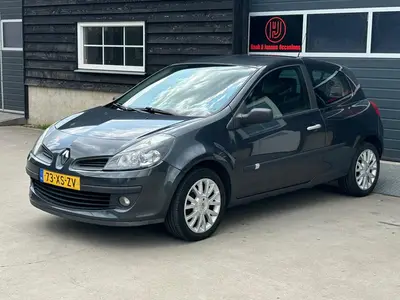 Renault Clio - Thumbnail 29