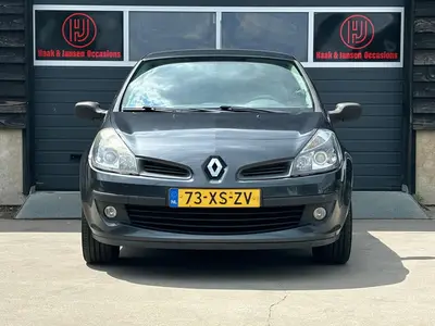 Renault Clio - Thumbnail 6