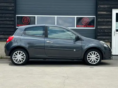 Renault Clio - Thumbnail 9