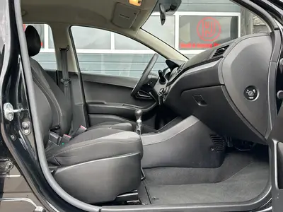 Kia Picanto - Thumbnail 10