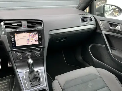 Volkswagen Golf - Thumbnail 13