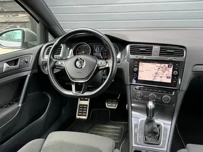 Volkswagen Golf - Thumbnail 14