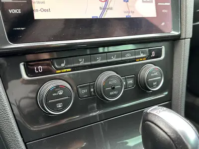 Volkswagen Golf - Thumbnail 20