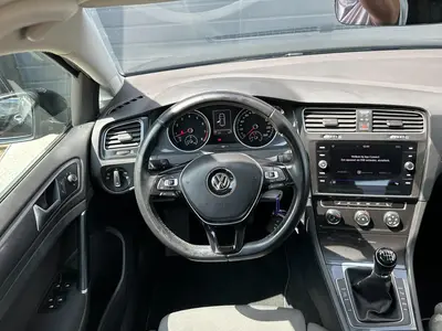 Volkswagen Golf - Thumbnail 14