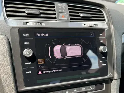 Volkswagen Golf - Thumbnail 15