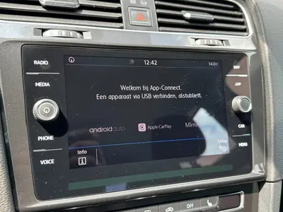 Volkswagen Golf - Thumbnail 17