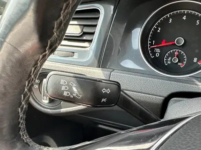 Volkswagen Golf - Thumbnail 23