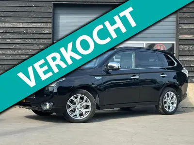 Mitsubishi Outlander - Thumbnail 1