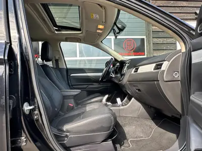 Mitsubishi Outlander - Thumbnail 11