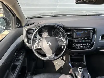 Mitsubishi Outlander - Thumbnail 15