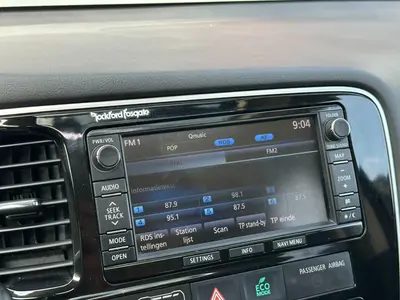 Mitsubishi Outlander - Thumbnail 16