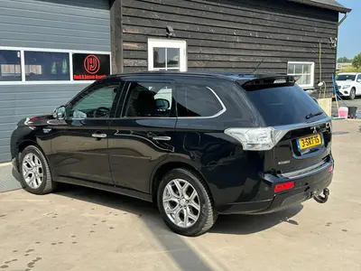 Mitsubishi Outlander - Thumbnail 28