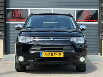 Mitsubishi Outlander - Thumbnail 5