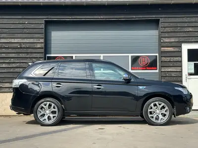 Mitsubishi Outlander - Thumbnail 7