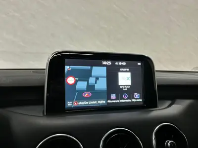 Kia Stinger - Thumbnail 18