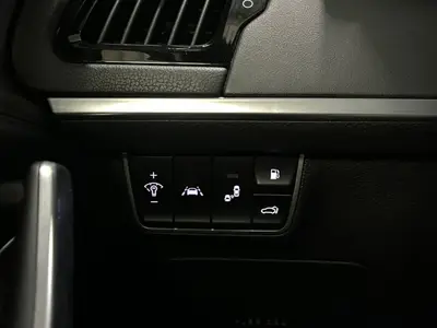 Kia Stinger - Thumbnail 25