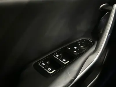 Kia Stinger - Thumbnail 28