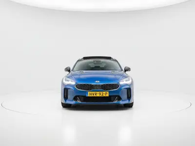Kia Stinger - Thumbnail 5