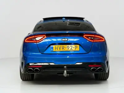 Kia Stinger - Thumbnail 6