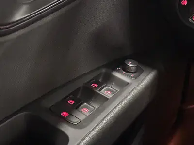 SEAT Leon - Thumbnail 25