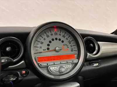 MINI Clubman - Thumbnail 18