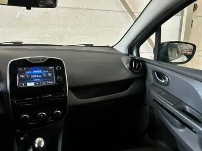 Renault Clio - Thumbnail 13
