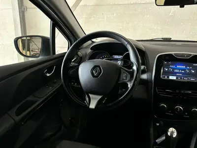 Renault Clio - Thumbnail 14